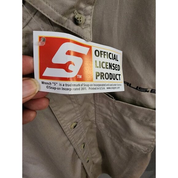 Tri-Mountain Snap-On Verus Edge Official Licensed Short Sleeve Khaki Medium New - Picture 3 of 12